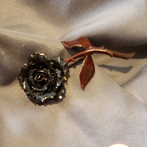 Vintage Black Rose with Stem Thorns Grief Bereavement Pin Funeral Loss 1950s - Picture 2 of 10